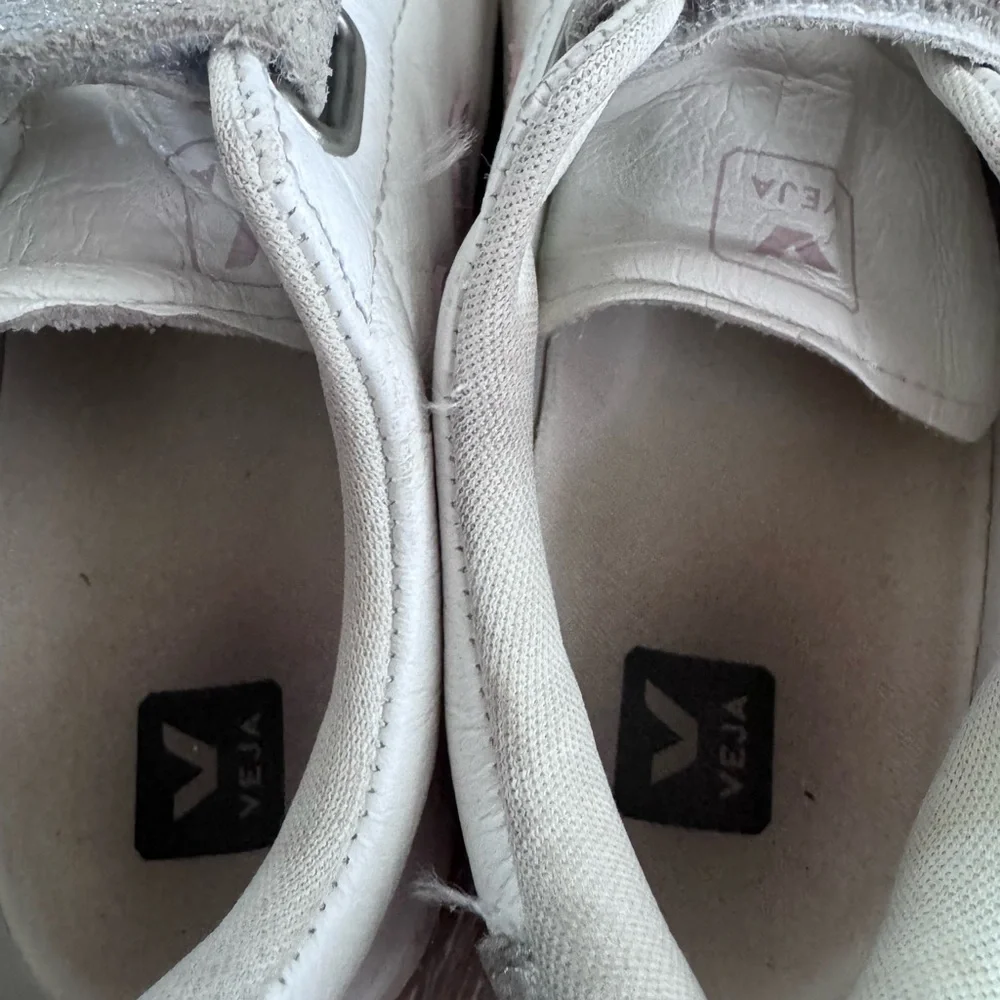 VEJA Esplar White Petal Silver Velcro Sneaker 2 kids - Picture 6 of 7